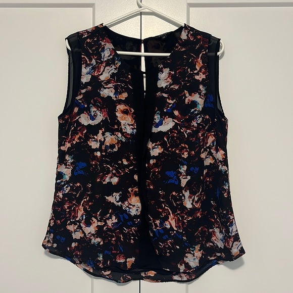 RW&CO Sleeveless Blouse - Picture 1 of 4